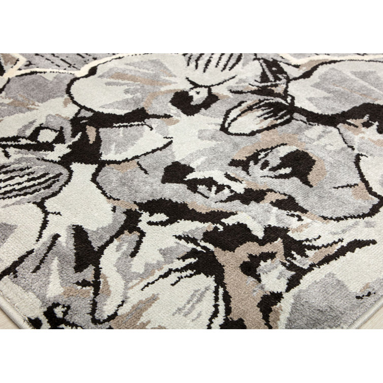 Vera Gray Tufted Floral 5' x 7' Area Rug