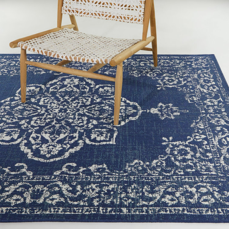 Blue and White Synthetic Medallion Flat Woven Rug 5'3" x 7'