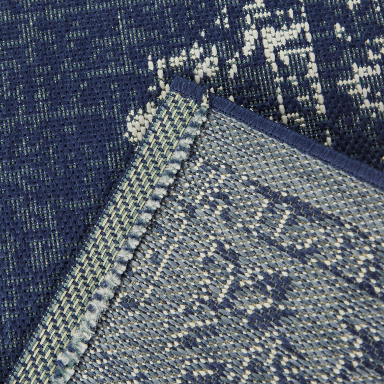 Blue and White Synthetic Medallion Flat Woven Rug 5'3" x 7'