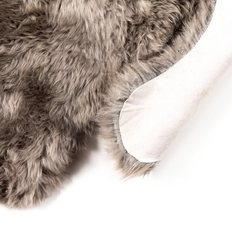 Handmade Light Grey Sheepskin Rectangular Rug, 3'3" x 5'11"