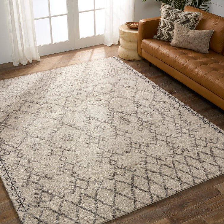 Zuri Ivory and Walnut Geometric Hand-Knotted Wool Rug - 5'x8'