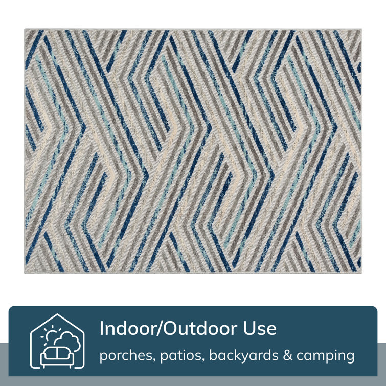 Reversible Grey Blue Geometric Synthetic 5' x 7' Area Rug