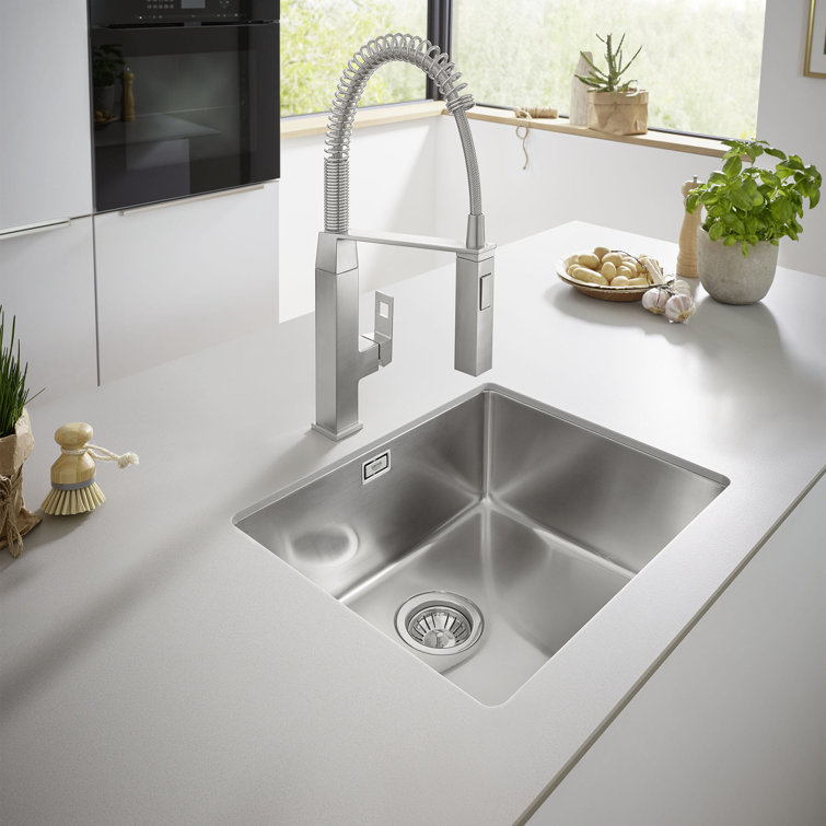 Eurocube Chrome Pull-Out Single Handle Kitchen Faucet