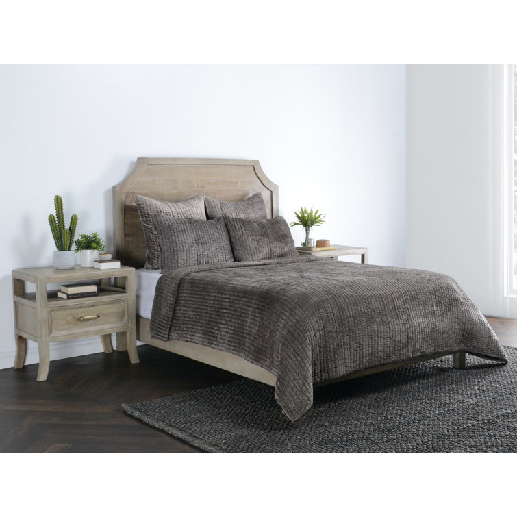 Desert Brown Reversible Velvet Queen Quilt Set