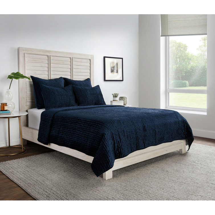Ocean Blue Velvet King Quilt with Cotton Sateen Back