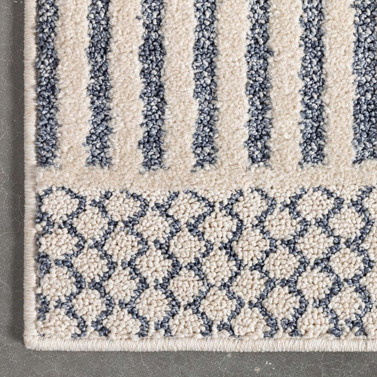 Harlow Briar Light Blue Geometric Synthetic Rectangular Rug 47" x 63"