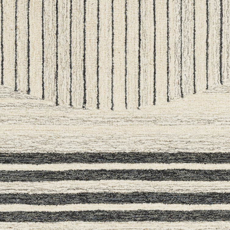 Handmade Black and Beige Wool Tufted Rectangular Rug 6' x 9'