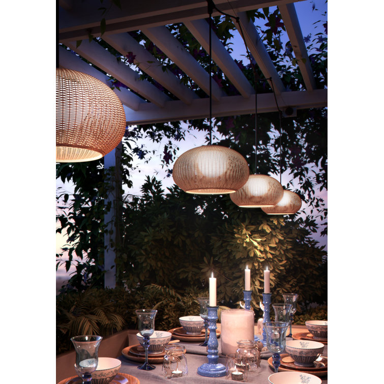 Garota 4-Light Black and White Aluminum LED Pendant