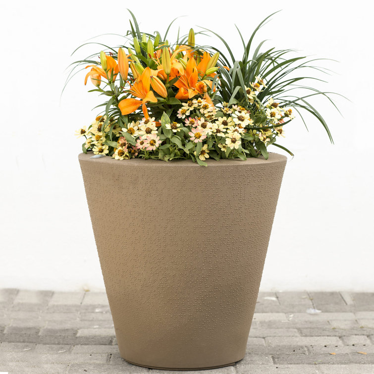 Mocha Round Heavy-Duty Plastic Indoor/Outdoor Planter Pot