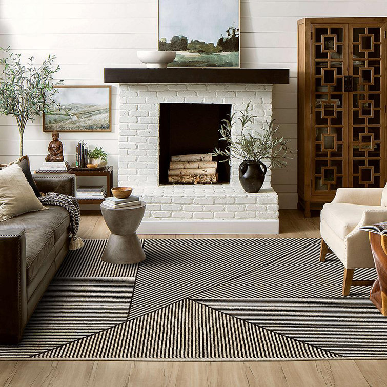 Linea Black Geometric Polyester 28''x94'' Area Rug