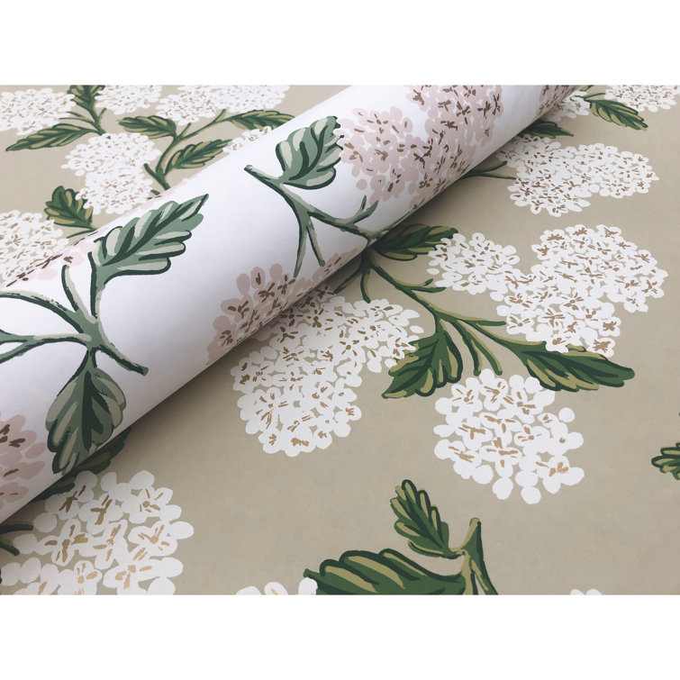 Hydrangea Whimsical 27' x 27" Nonwoven Wallpaper in White