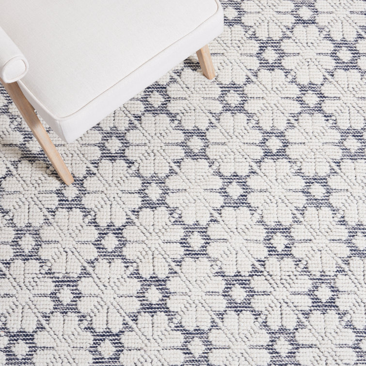 Ivory & Navy Handwoven Wool-Cotton-Silk Blend Runner Rug