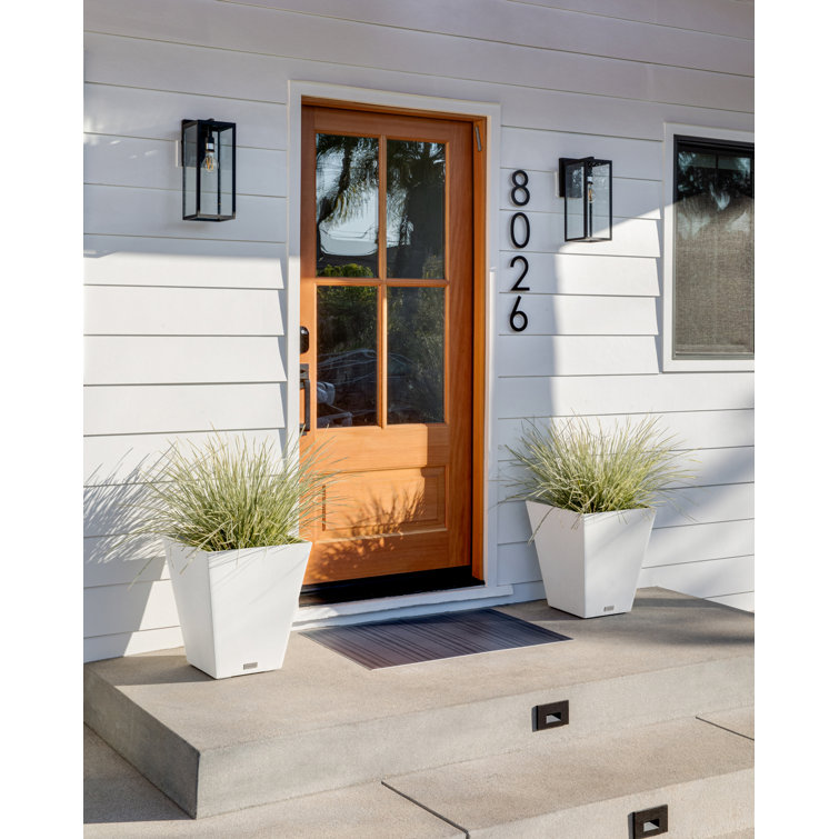 White Recycled Plastic Indoor/Outdoor Planter Set - 22 inch, 2 Pack