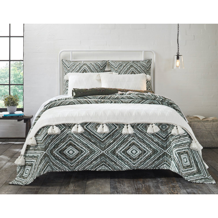King Size Green Cotton Patterned Quilt Set