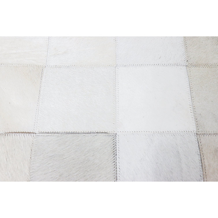 Handmade Ivory Geometric Cowhide Rectangular Rug 5' x 8'