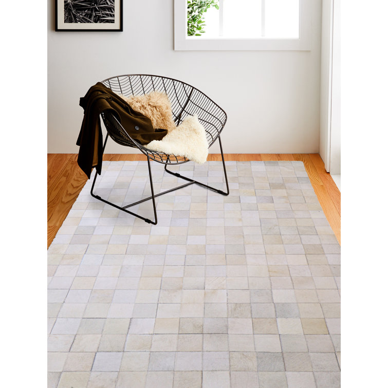 Handmade Ivory Geometric Cowhide Rectangular Rug 5' x 8'