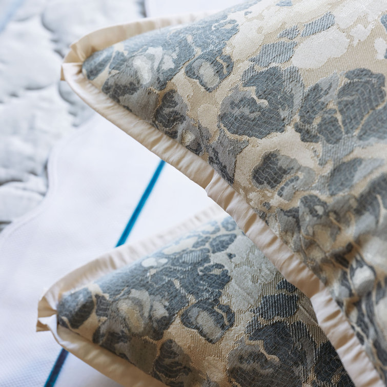 Alaia Full Metallic Woven Pattern Duvet Cover Set