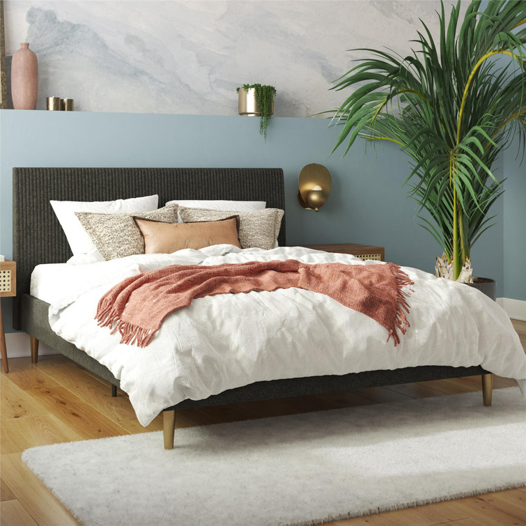 Daphne Dark Gray Linen Upholstered Full Platform Bed with Tufted Headboard