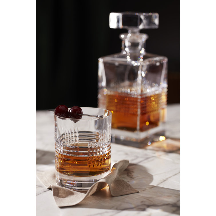 Elegant Clear Crystal Glass Whiskey Decanter with Crosshatched Pattern
