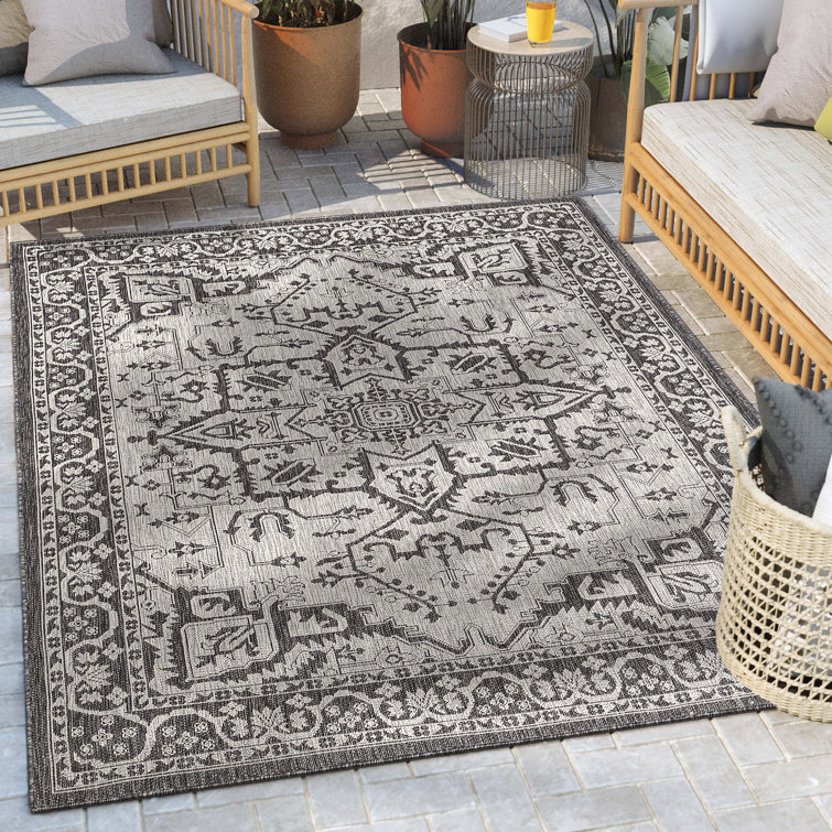 Lia Black Oriental 5'x7' Flat Woven Synthetic Reversible Rug