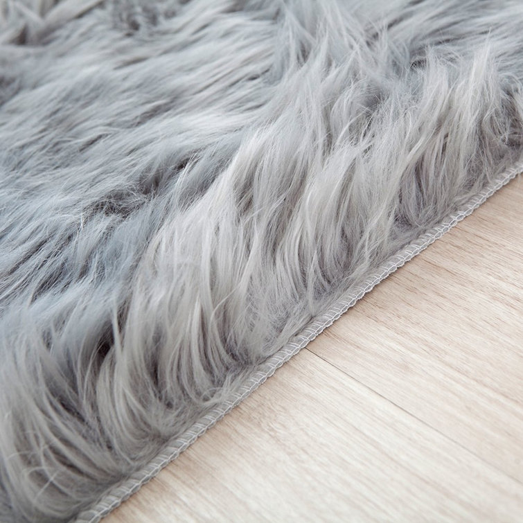 Gray Faux Sheepskin Fur Shag Area Rug 3' x 5'