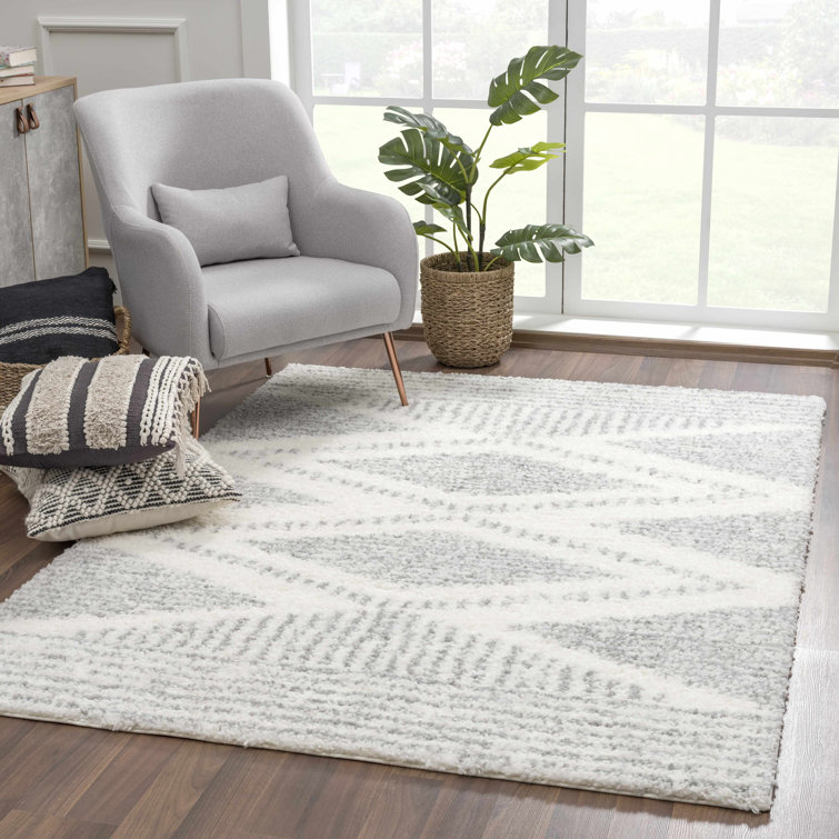 Gray and Cream Trellis Plush Shag Area Rug 5'3" x 7'3"