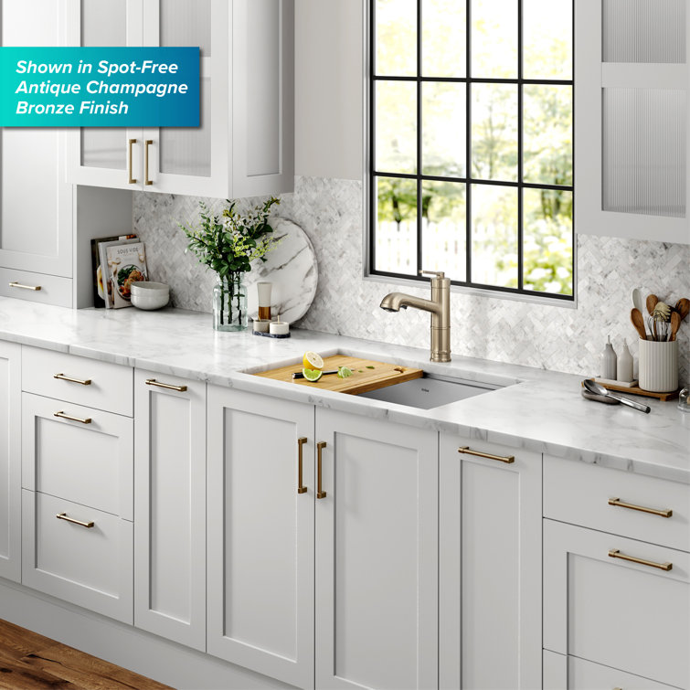 Spot-Free Stainless Steel Pull-Out Single Handle Kitchen Faucet