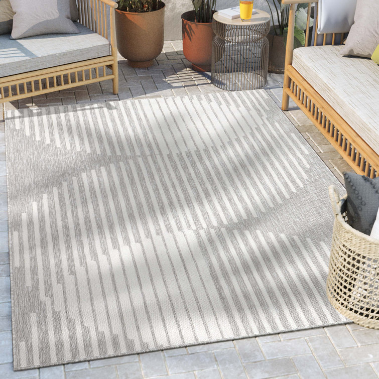 Alder Ivory and Grey 8' x 10' Easy-Care Synthetic Indoor/Outdoor Rug