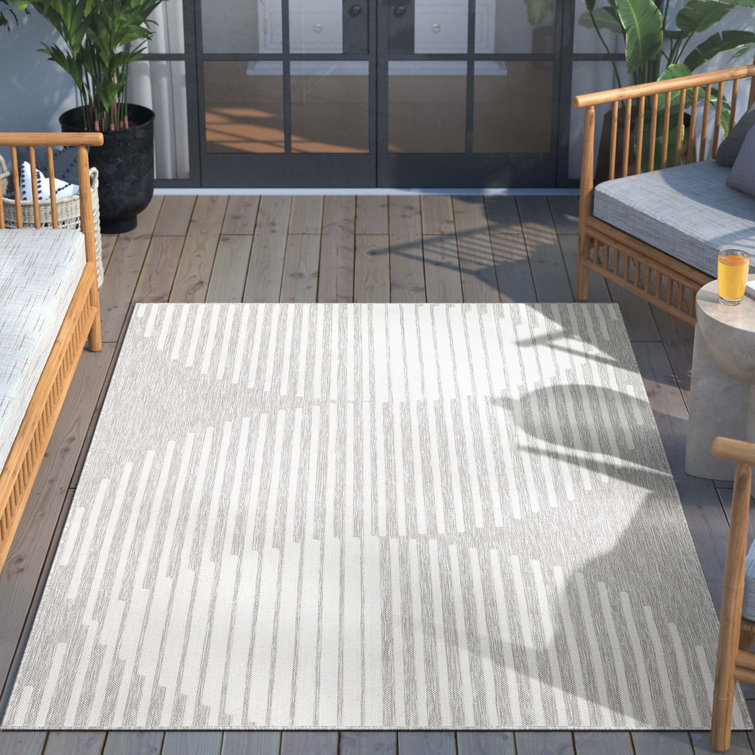 Alder Ivory and Grey 8' x 10' Easy-Care Synthetic Indoor/Outdoor Rug