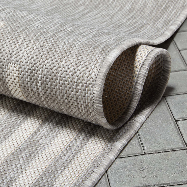 Alder Ivory and Grey 8' x 10' Easy-Care Synthetic Indoor/Outdoor Rug