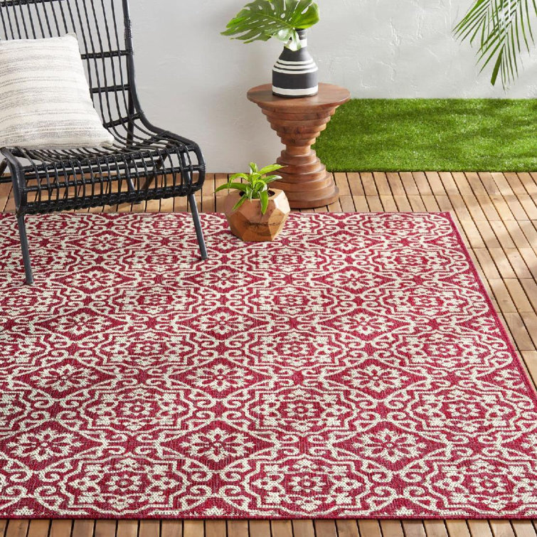 Red and Ivory Geometric Synthetic 8' x 10' Reversible Area Rug
