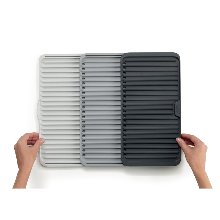 Gray Expandable Draining Mat with Ribbed Design