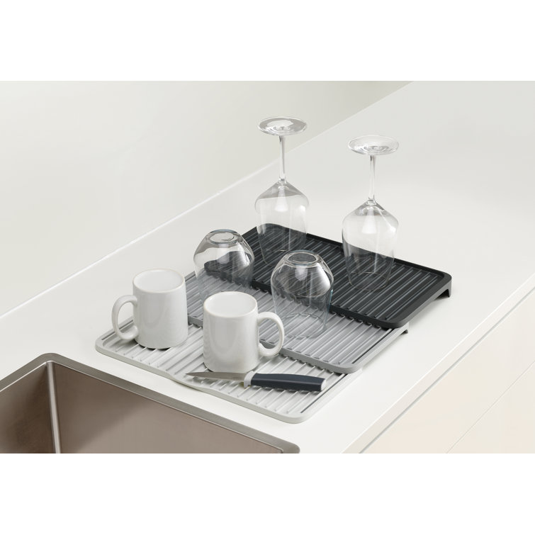 Gray Expandable Draining Mat with Ribbed Design