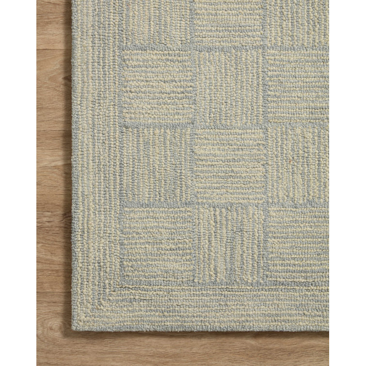 Hand-Tufted Sky Diamond Wool Area Rug 5' x 7'