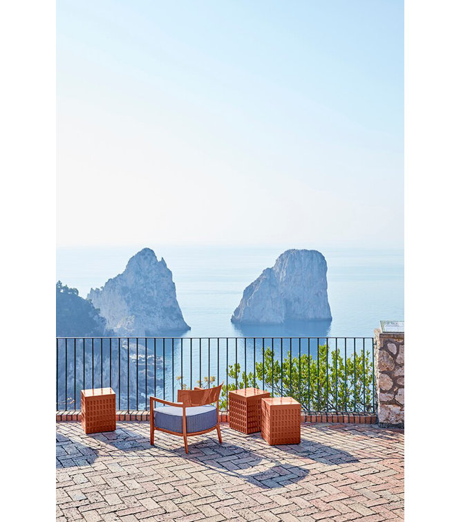 Earth Red Plastic Indoor/Outdoor Stool and Side Table