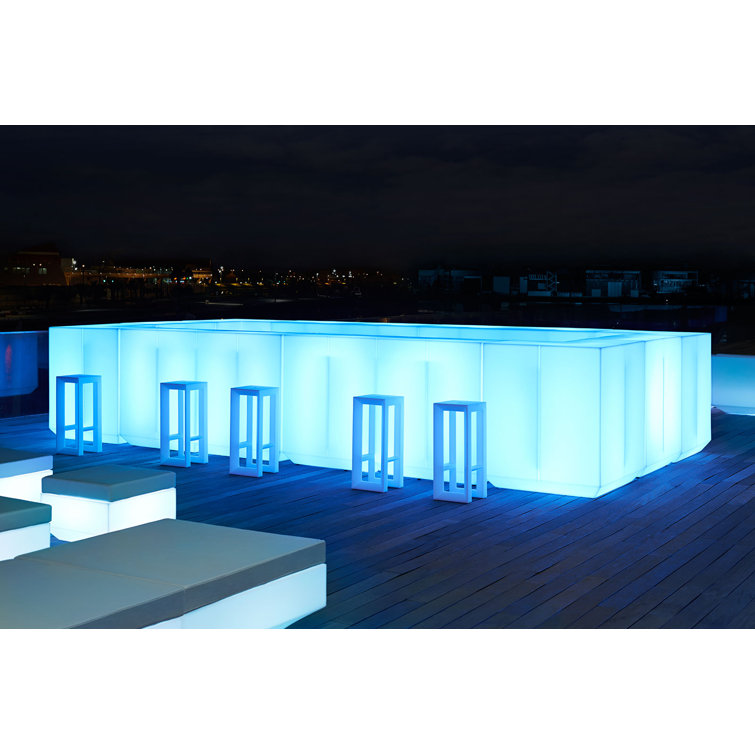 Vela Black Polyethylene Resin Outdoor Bar Counter