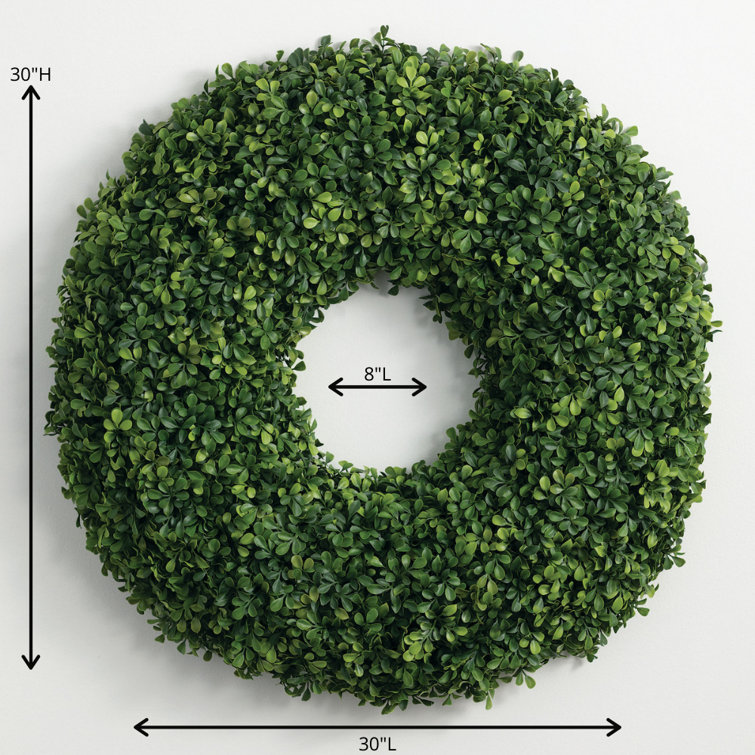 30" Green Artificial Boxwood Circular Wreath