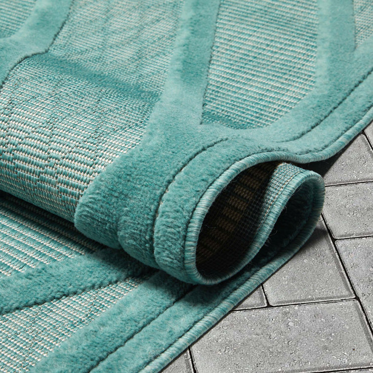 Sila Mali Teal 5'3" x 7'3" Geometric Synthetic Indoor/Outdoor Rug