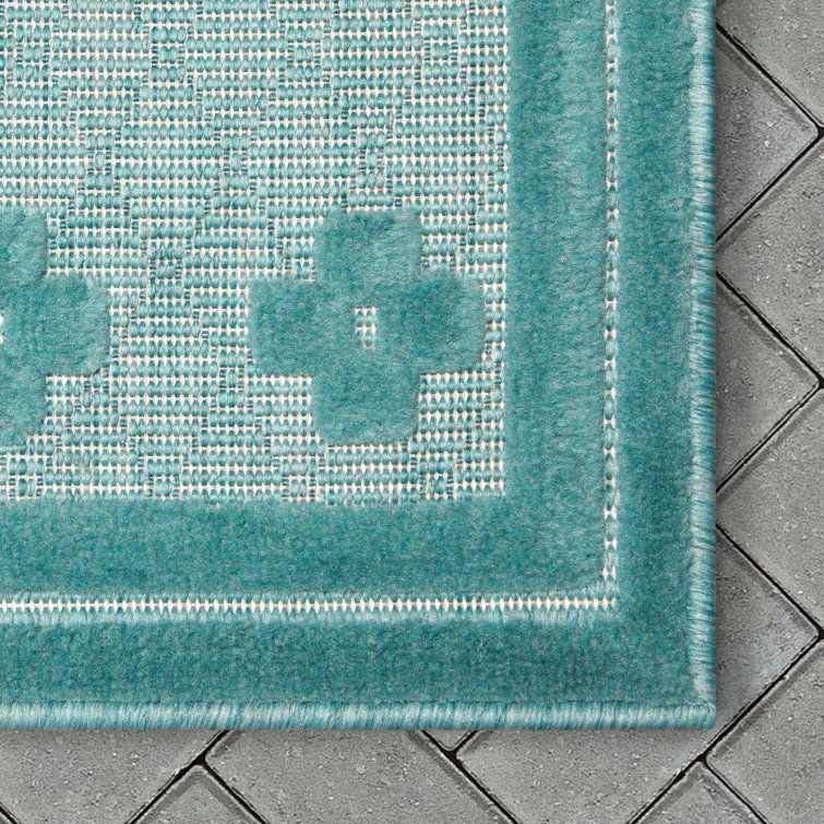 Sila Mali Teal 5'3" x 7'3" Geometric Synthetic Indoor/Outdoor Rug