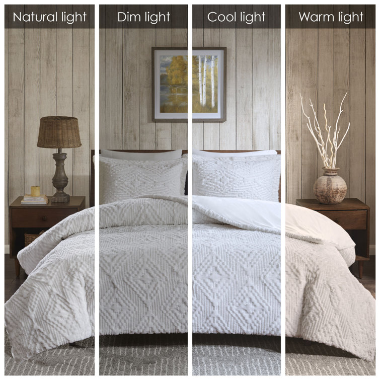 Ivory King Plush Quilt Set with Embroidered Shams