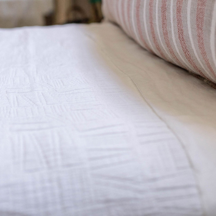 Portugal Crafted White Cotton Queen Matelasse Coverlet