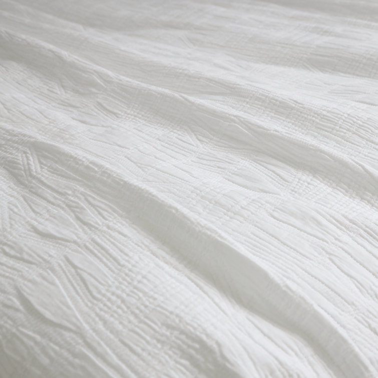 Portugal Crafted White Cotton Queen Matelasse Coverlet