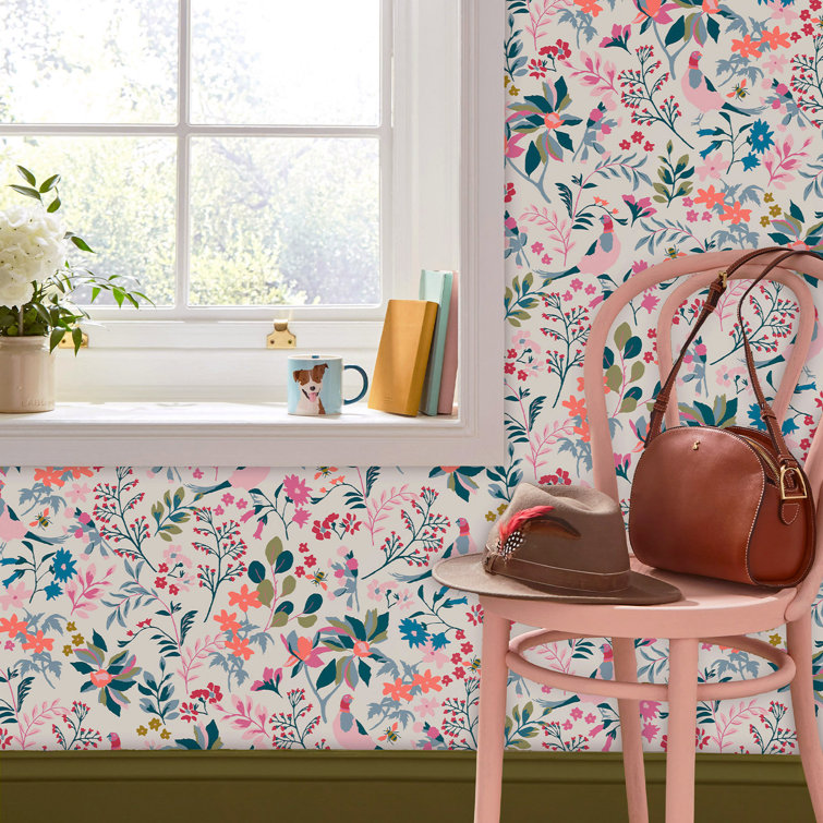 Floral Antique Crème Wallpaper with Birds and Bees Design