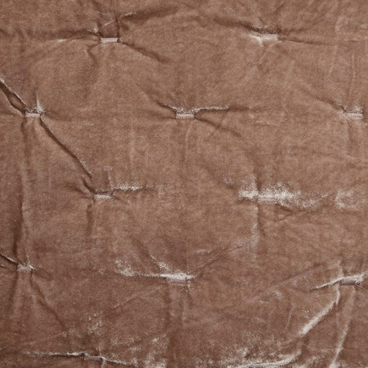 Dusty Rose Velvet Queen Quilt Set with Luxurious Sheen and Soft Texture