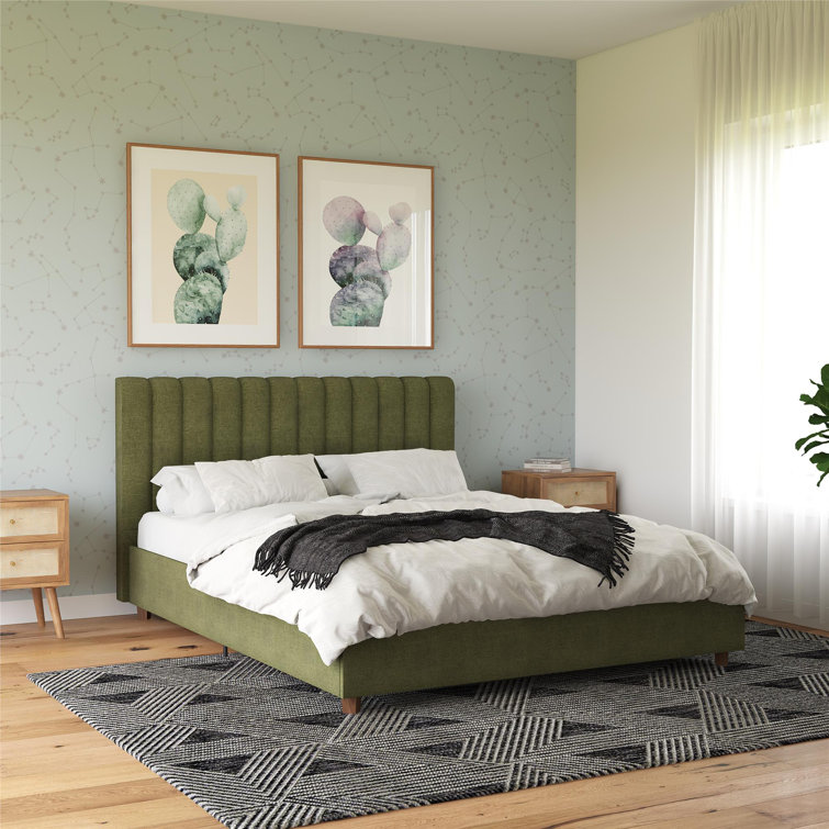 Green Linen Upholstered Queen Platform Bed with Oak Legs