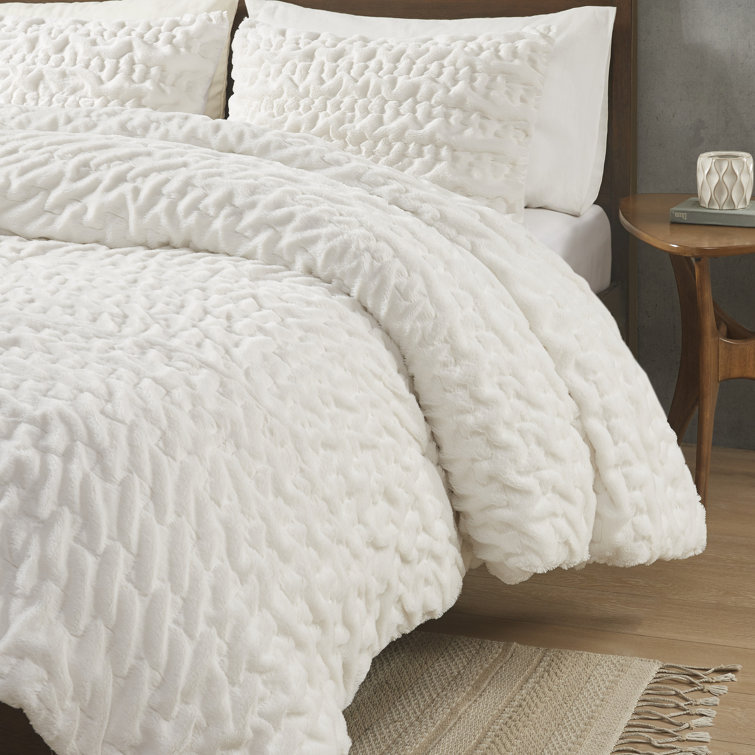 Ivory Ruched Faux Fur Full Comforter Set with Microfiber