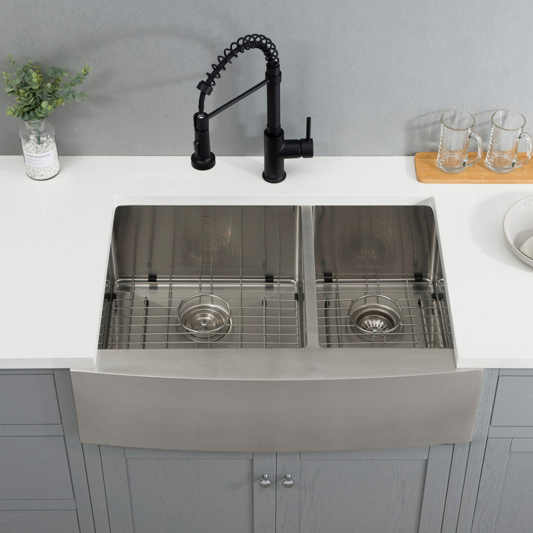 33'' L Farmhouse / Apron Double Bowl Fireclay Kitchen Sink