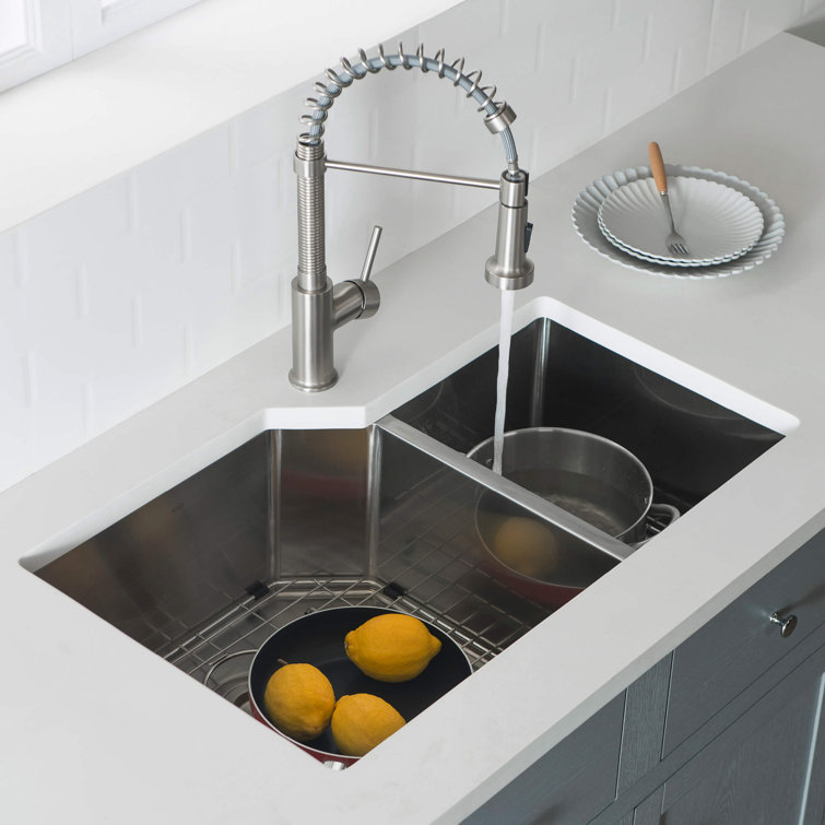 32'' Stainless Steel Undermount Double Bowl Kitchen Sink