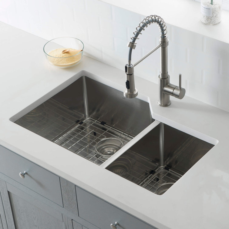 32'' Stainless Steel Undermount Double Bowl Kitchen Sink