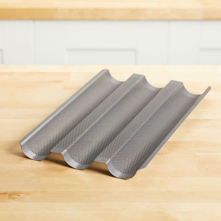Graphite Steel Non-Stick 3-Channel Baguette Tray